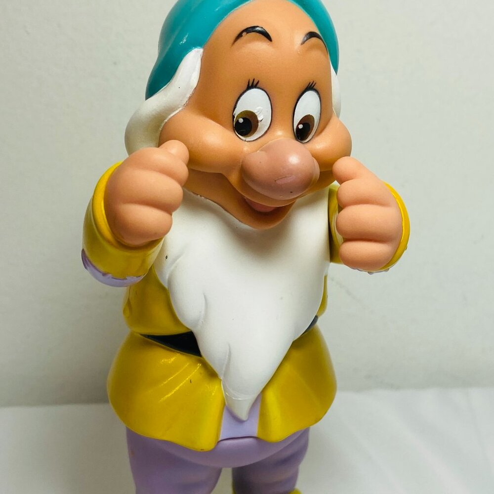 1992 BASHFUL 6" PVC ARTICULATING FIGURE SNOW WHITE SEVEN DWARFS DISNEY THAILAND
